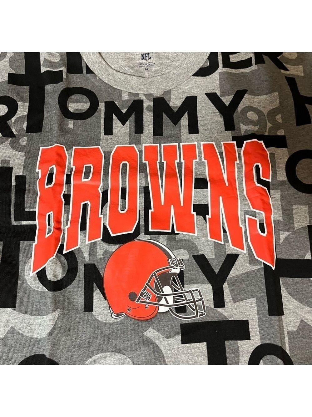 Tommy Hilfiger Cleveland Browns T Shirt - Picture 2 of 4